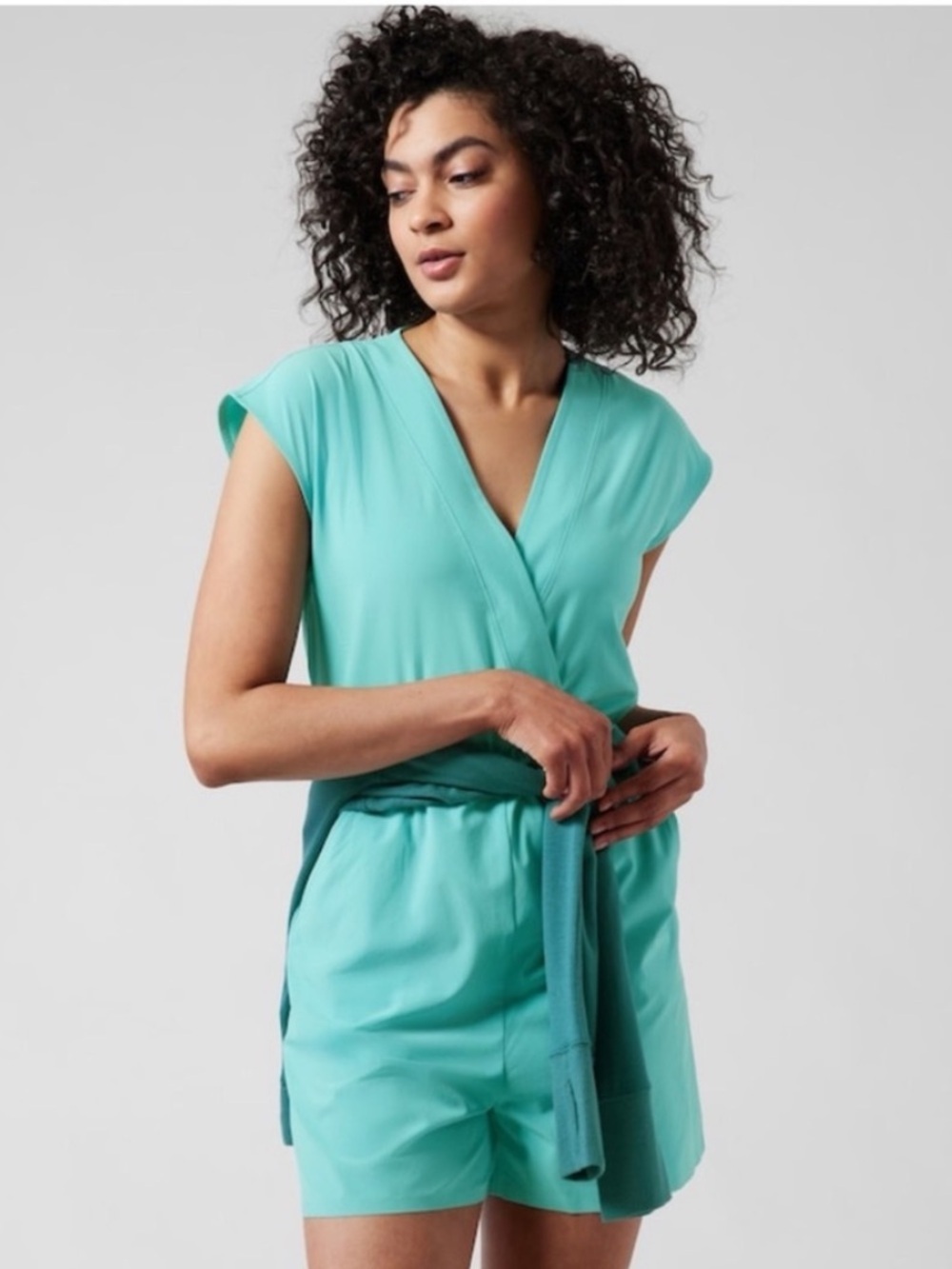 Athleta Marlow Romper // Gulf Green with pockets adjustable waist size medium